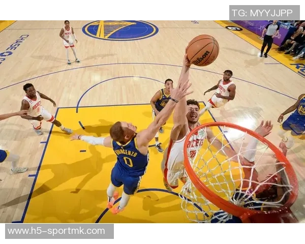 申京状态下滑迷失自我近三场场均仅得16分总正负值为负18